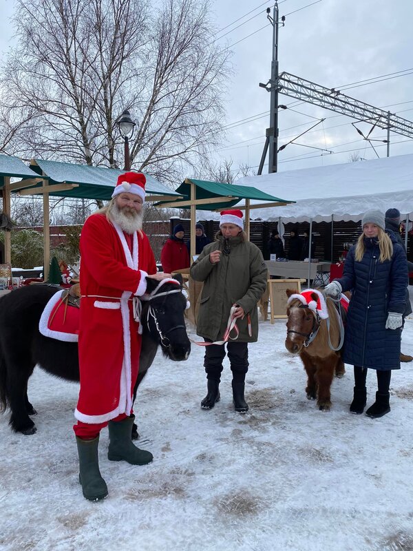 Julmarknad stationshuset